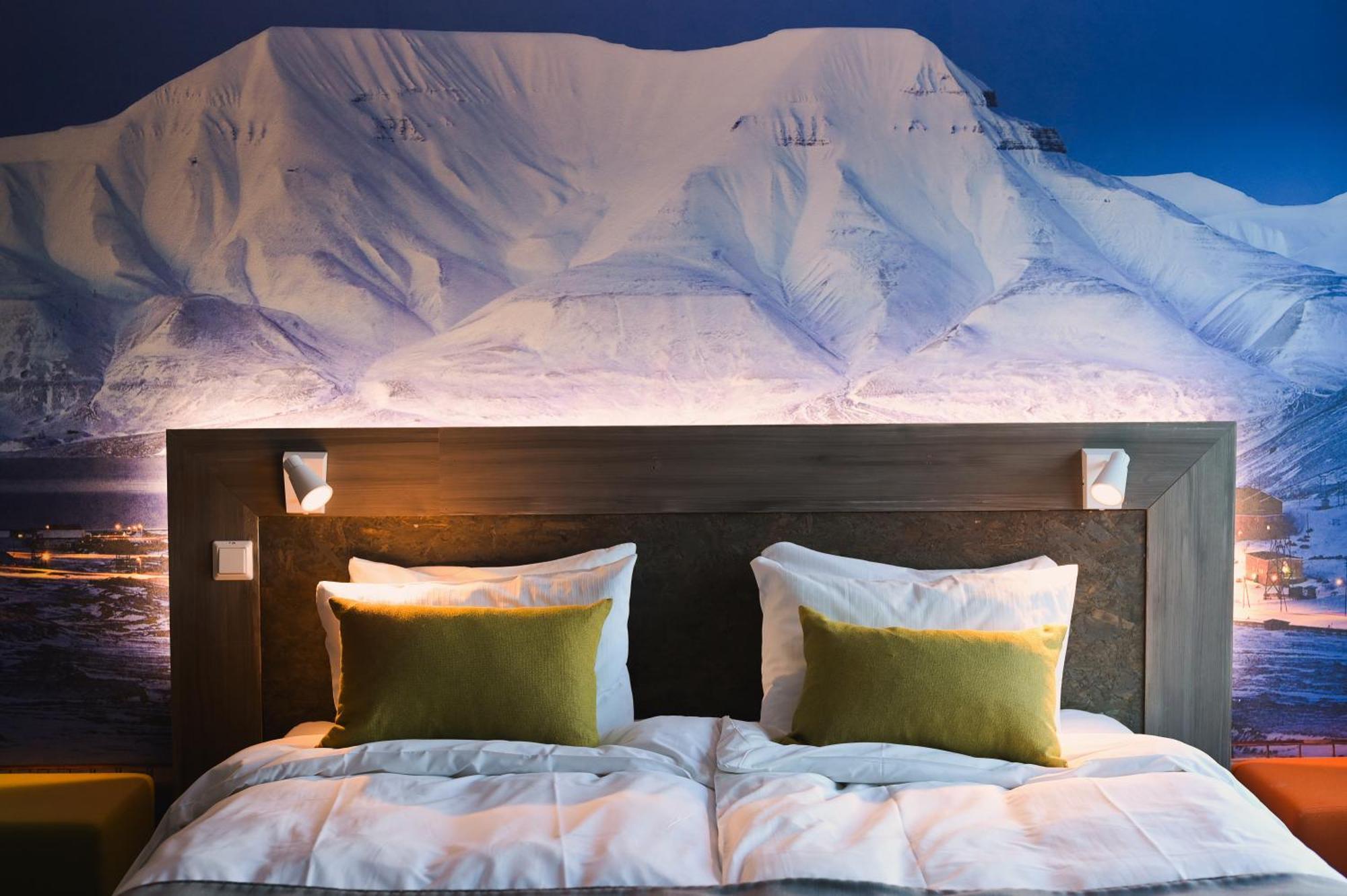Svalbard Hotell | Polfareren Longyearbyen Exterior photo