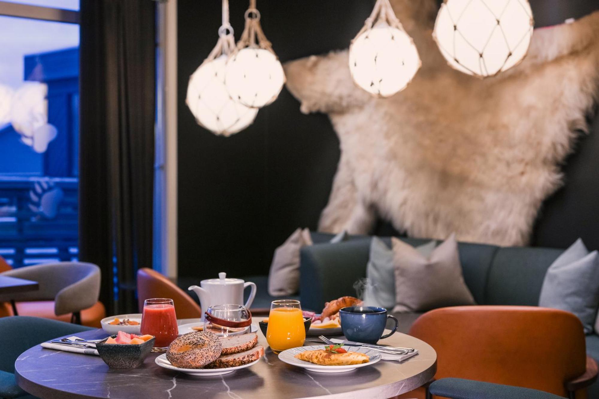 Svalbard Hotell | Polfareren Longyearbyen Exterior photo