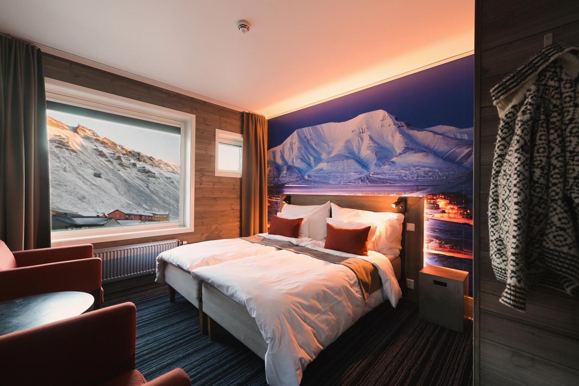 Svalbard Hotell | Polfareren Longyearbyen Exterior photo