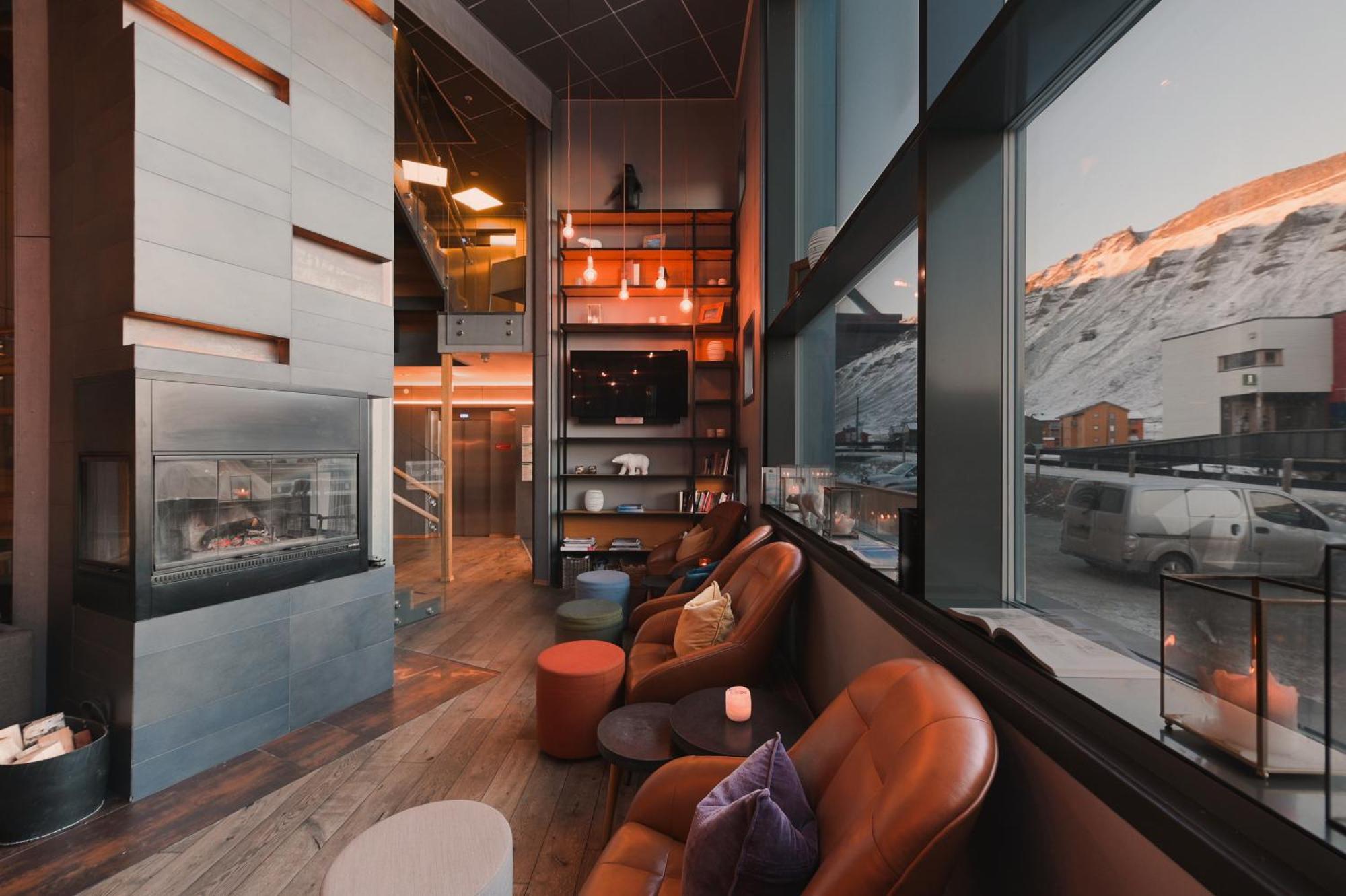 Svalbard Hotell | Polfareren Longyearbyen Exterior photo