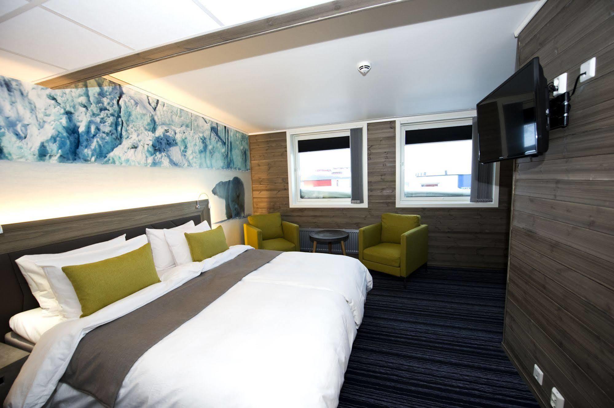 Svalbard Hotell | Polfareren Longyearbyen Exterior photo